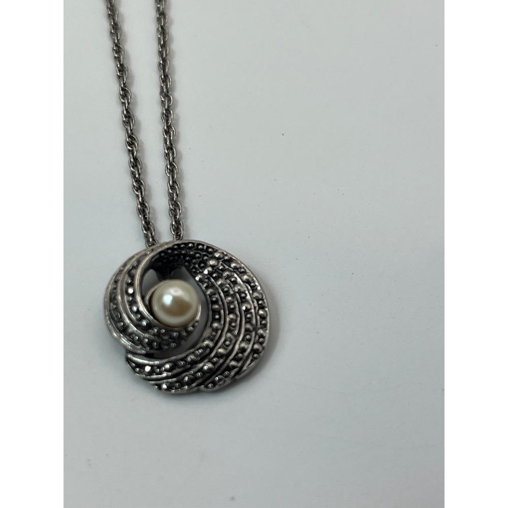 Avon Necklace Women OS Silver Excellent 1989 Eternal Twist Faux‎ Pearl Vintage